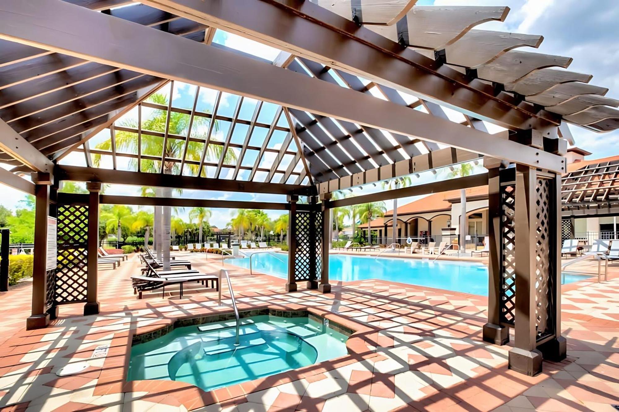 8Br Family Home With Pool And Hot Tub Киссимми Экстерьер фото